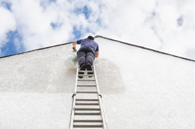 Peinture extérieure à Mézères — façades et ravalement